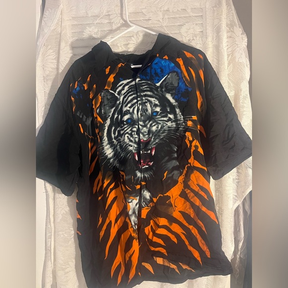 KAD Clothing Bengal Tiger Shirt Mens L Black Orange Front Button Made in Russia - Picture 2 of 3